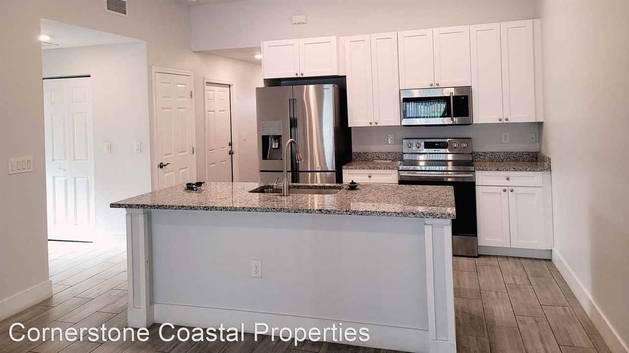 309 Sw 47th Ter - Photo 3 of 34