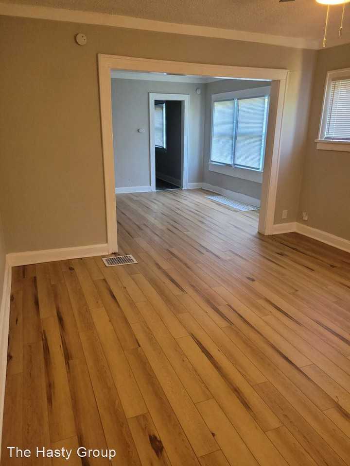 3323 Monroe Ave - Photo 2 of 13
