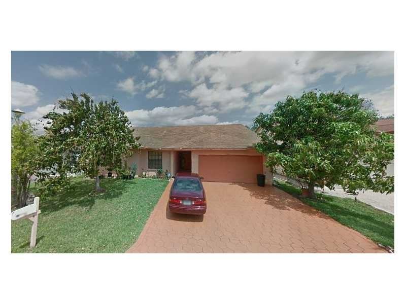 9903 NW 54th Pl - Photo 2 of 14