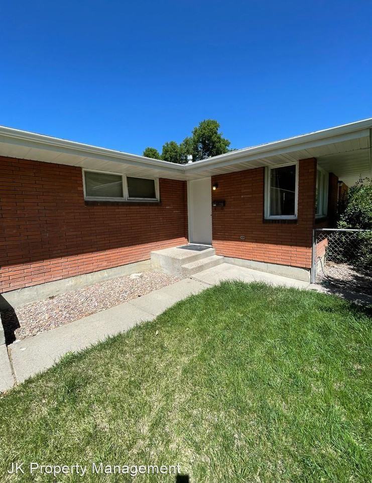 4709/4711 5th Ave S - Photo 2 of 17