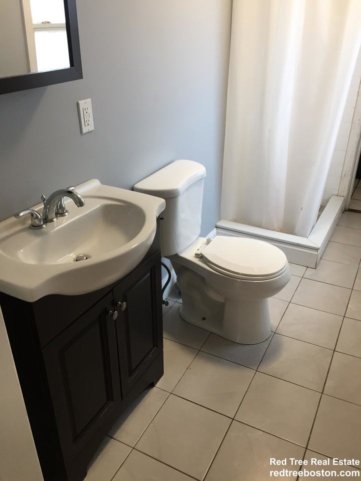 6 Sewall St #1 - Photo 4 of 7