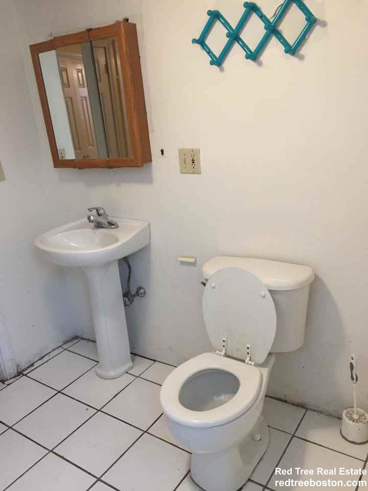 6 Sewall St #1 - Photo 5 of 7