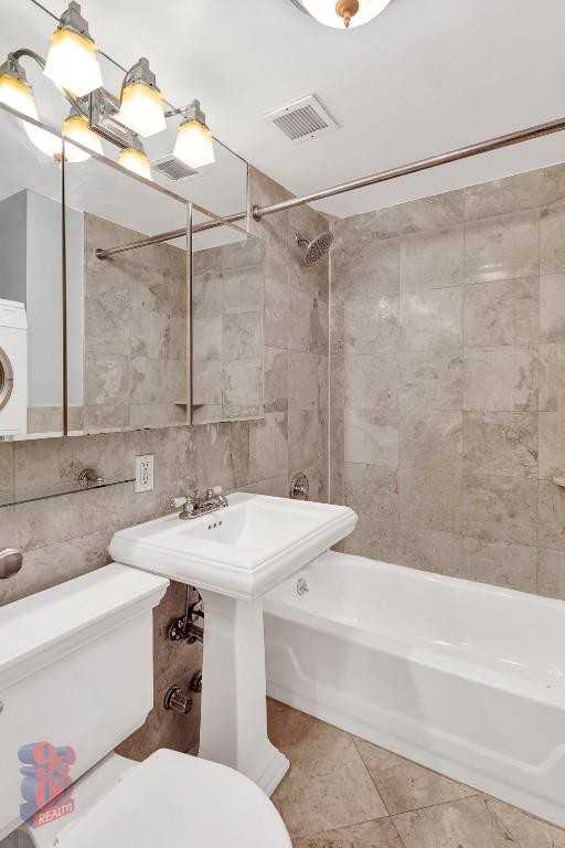 E 29th St #2S - Photo 5 of 5