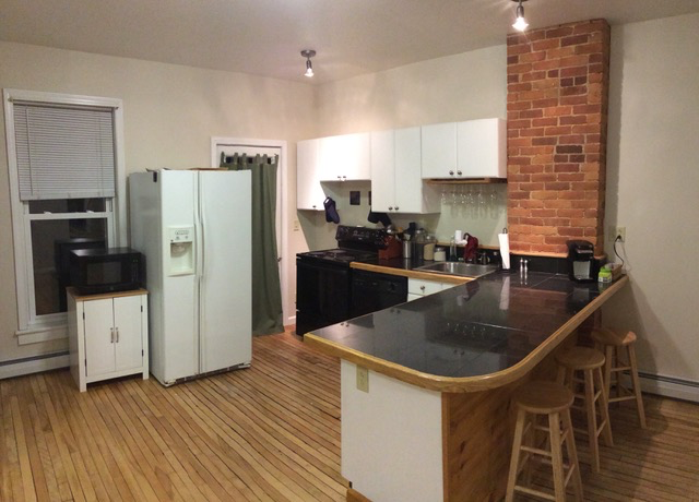 42 Downing St - Photo 2 of 23