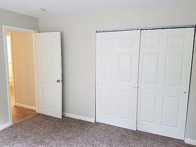 418 Farmington Ave #2 - Photo 2 of 9