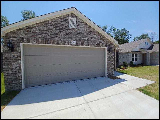 8701 Northwood Creek Dr - Photo 3 of 10