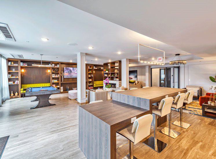 2340 N California Ave - Photo 7 of 14