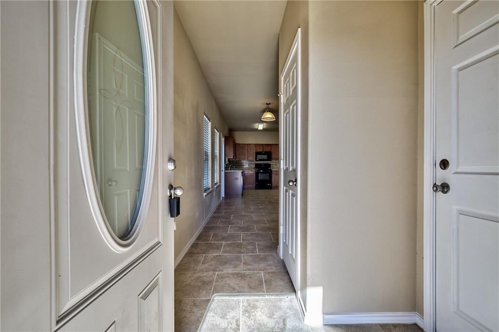 702 E College St #1 - Photo 3 of 27