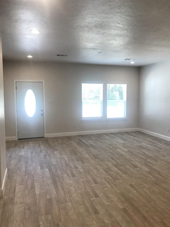 1719 Park St #1 - Photo 5 of 23