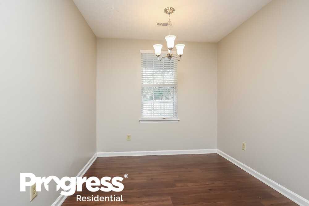 100 Bradford Cir - Photo 4 of 16