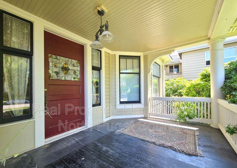 2301 Rucker Ave #4 - Photo 3 of 18