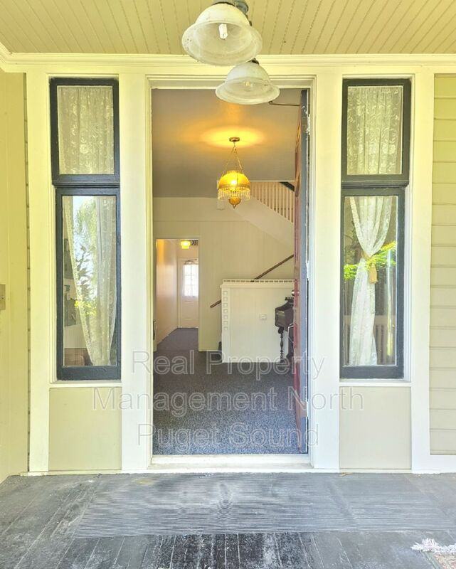 2301 Rucker Ave #4 - Photo 4 of 18