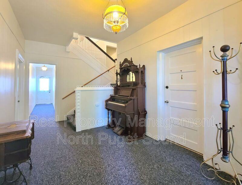 2301 Rucker Ave #4 - Photo 5 of 18