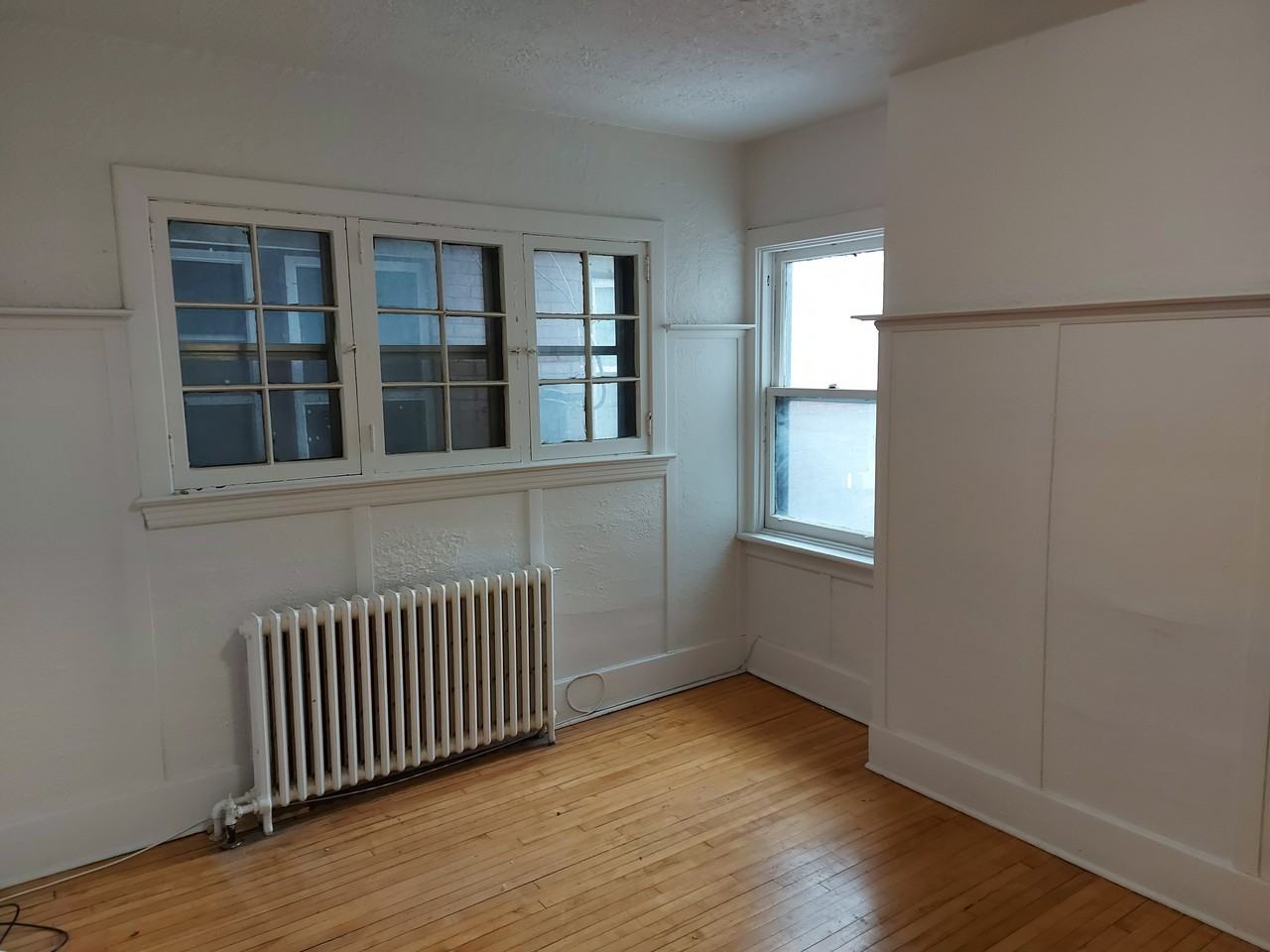 96 Blackburn Avenue #4 - Photo 4 of 17