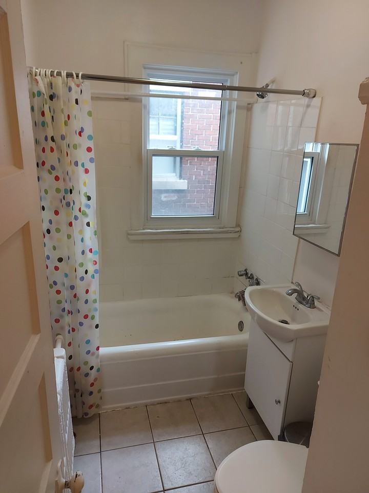 96 Blackburn Avenue #4 - Photo 6 of 17