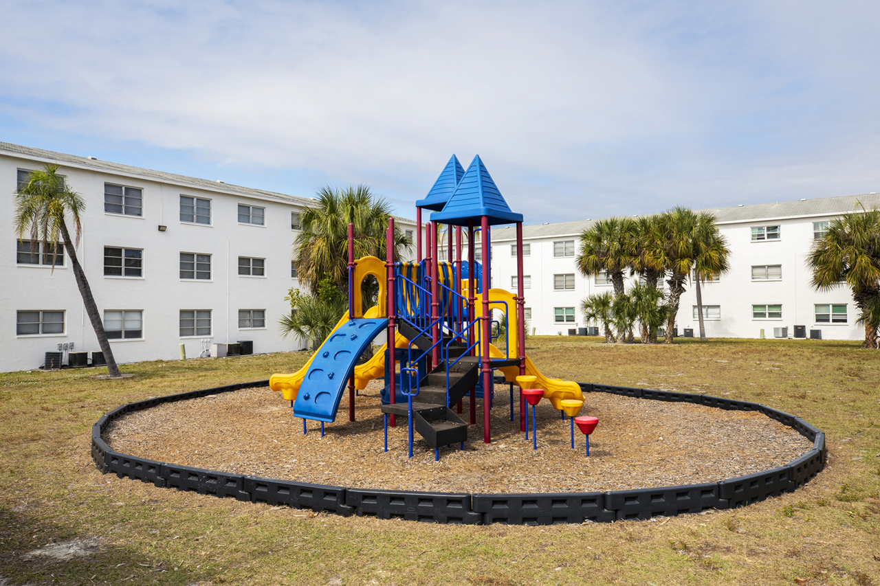 The Landings at Crystal Cove - Photo 7 of 21