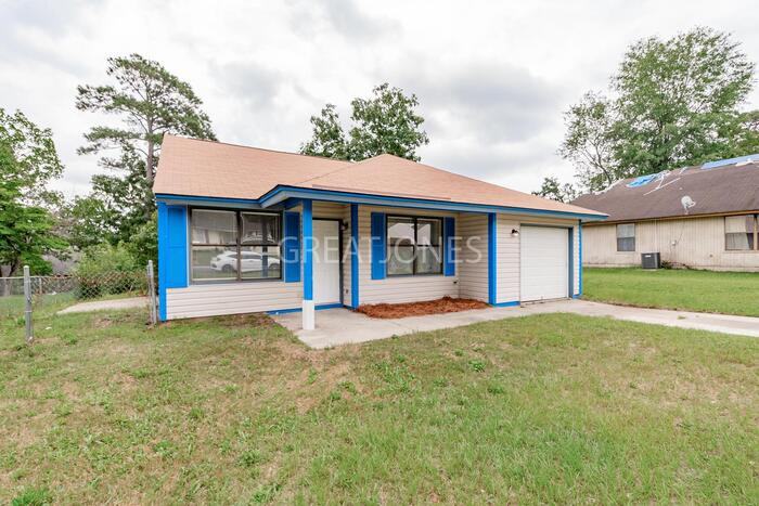 150 Raintree Ln - Photo 3 of 28
