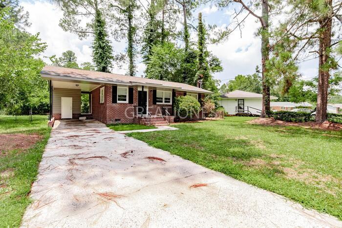 1715 Cornell Dr - Photo 3 of 22