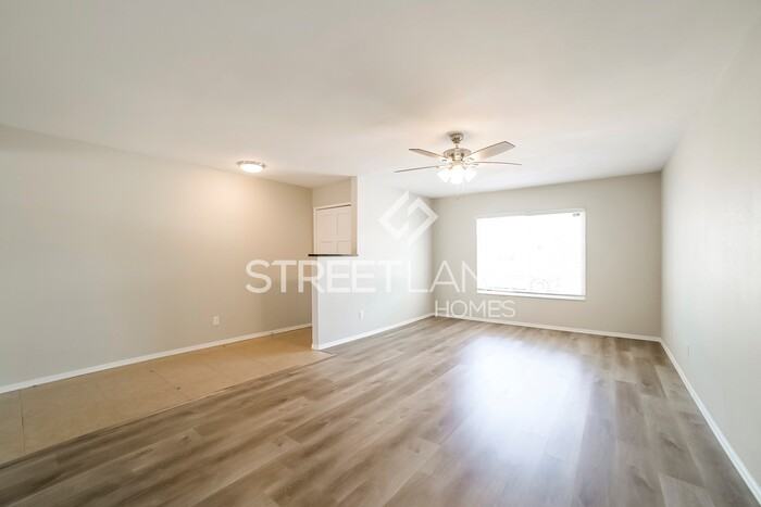 5547 W Angela Dr - Photo 3 of 16