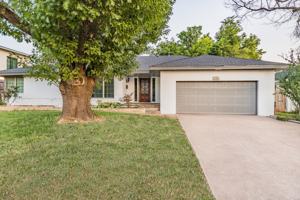 featured image of 1906 Dorchester Dr #1