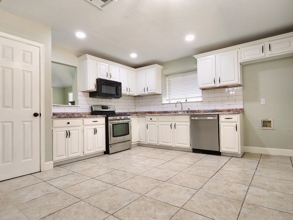 11703 Lorene Ave #1 - Photo 7 of 18