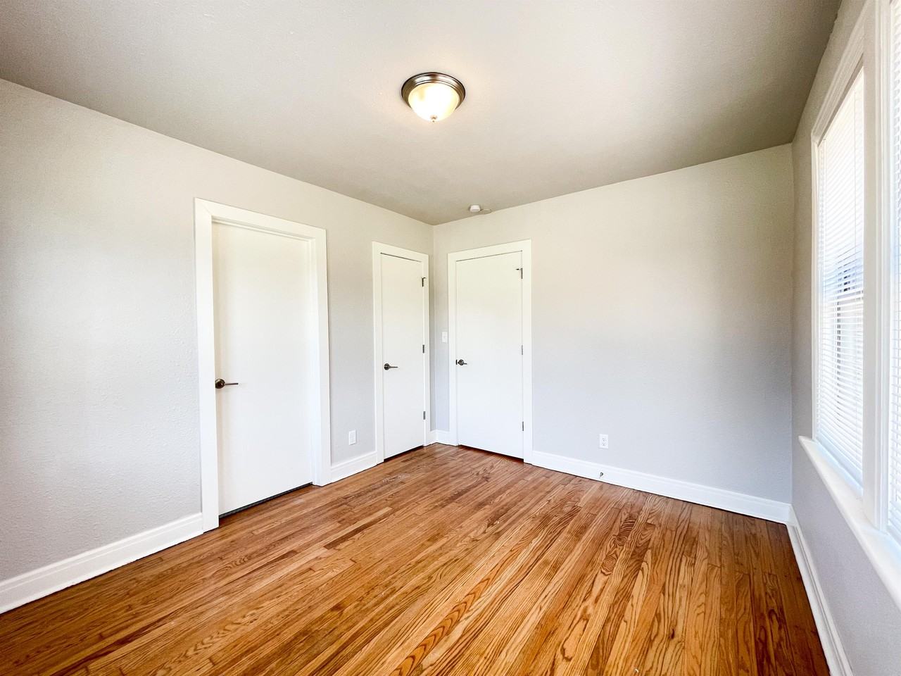 835 East Drive - 6 #6 - Photo 3 of 8