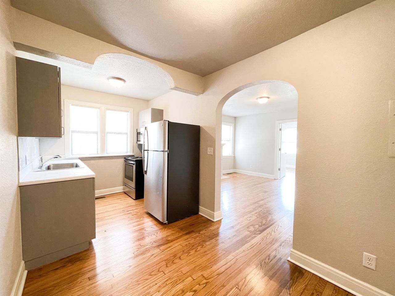 835 East Drive - 6 #6 - Photo 5 of 8