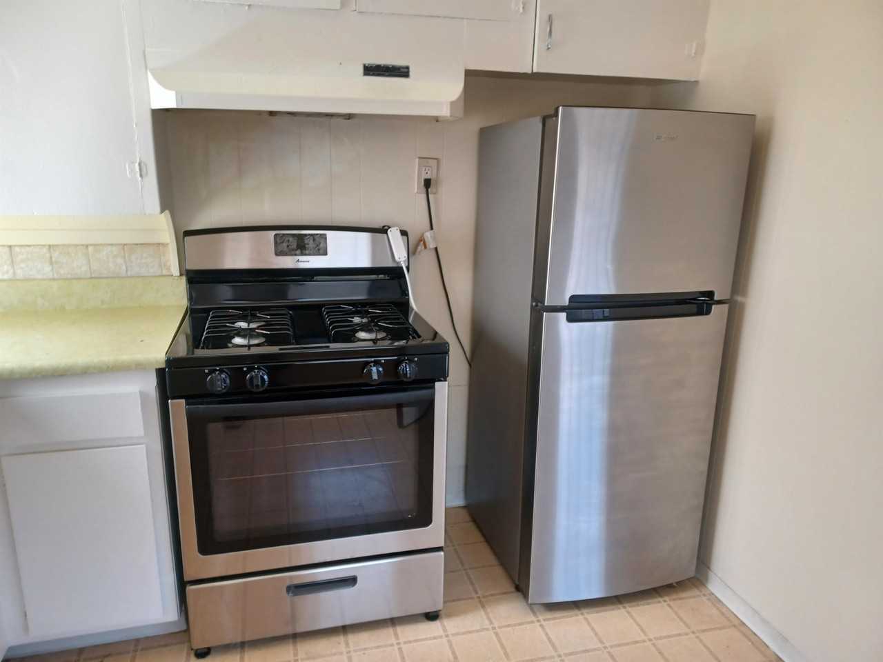 720 Chamberlain Ave #1 - Photo 4 of 12