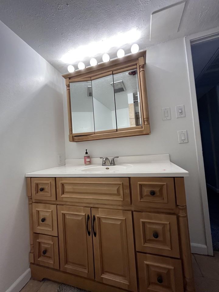 710 E 200 S #2E - Photo 5 of 23