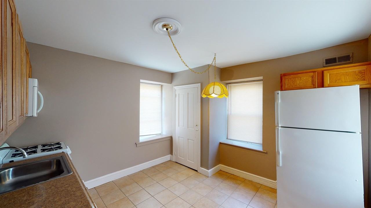 211 North Front Street #3 - Photo 5 of 10