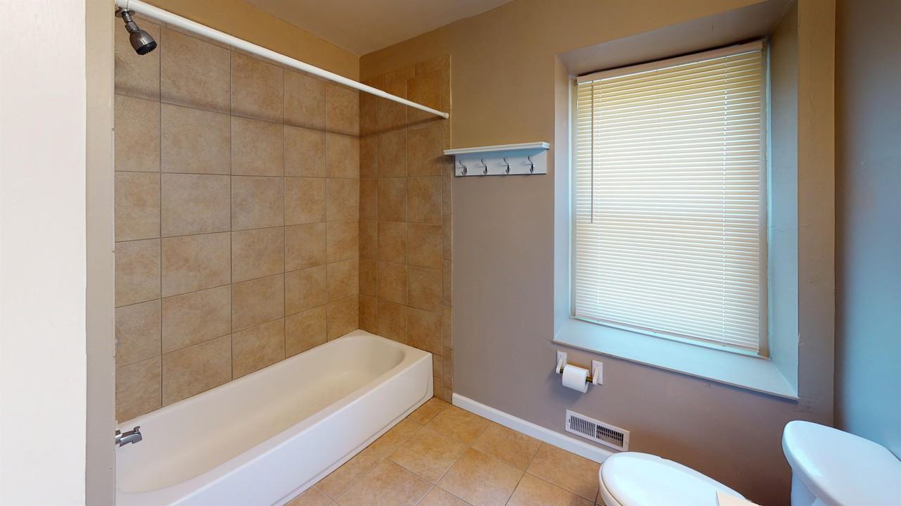 211 North Front Street #3 - Photo 6 of 10