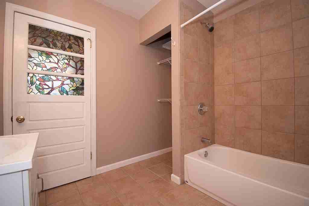 211 North Front Street #3 - Photo 7 of 10