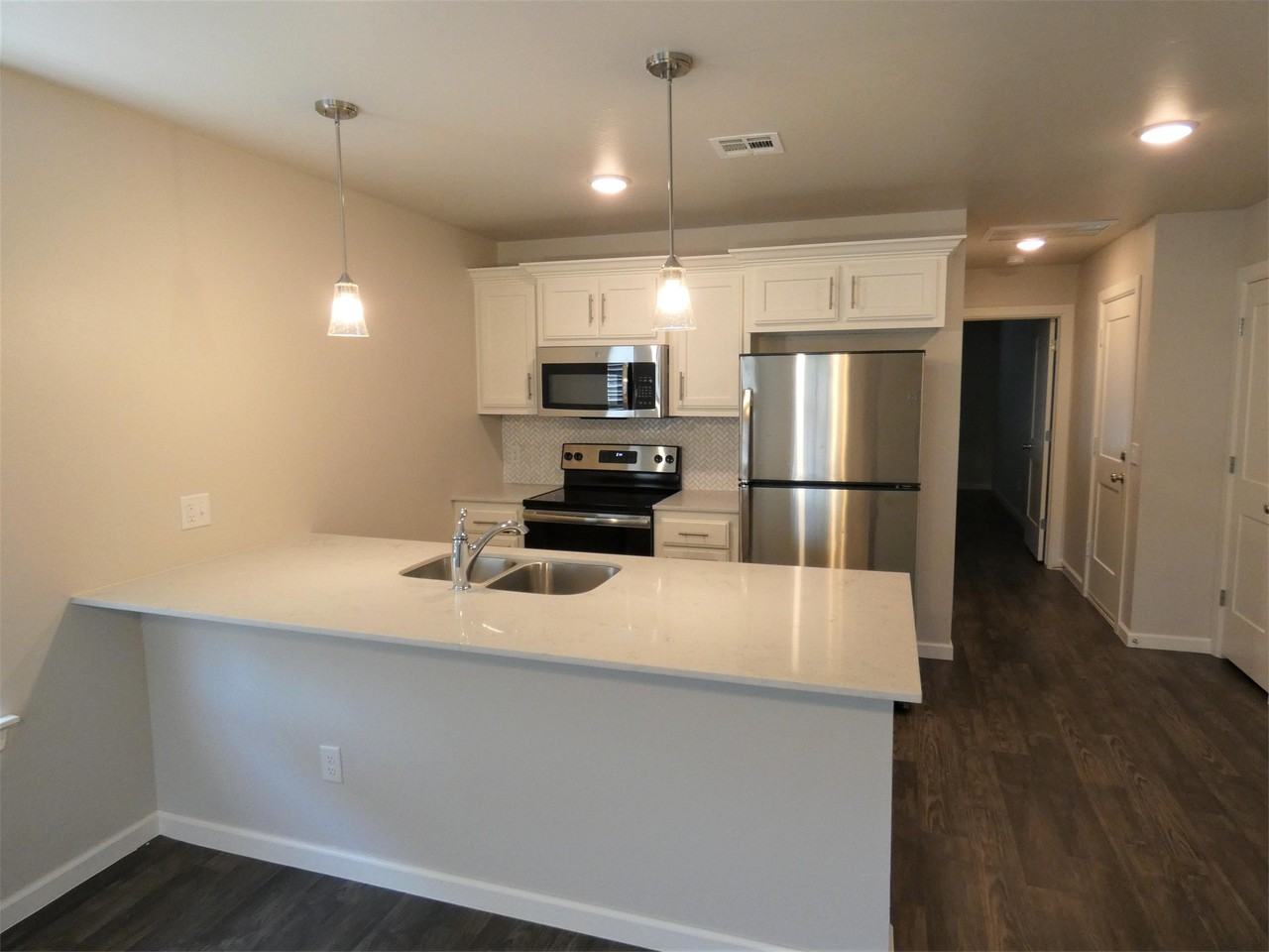 11520 Keystone Cir #1 - Photo 4 of 18