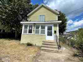 featured image of 214 Edwards St #1