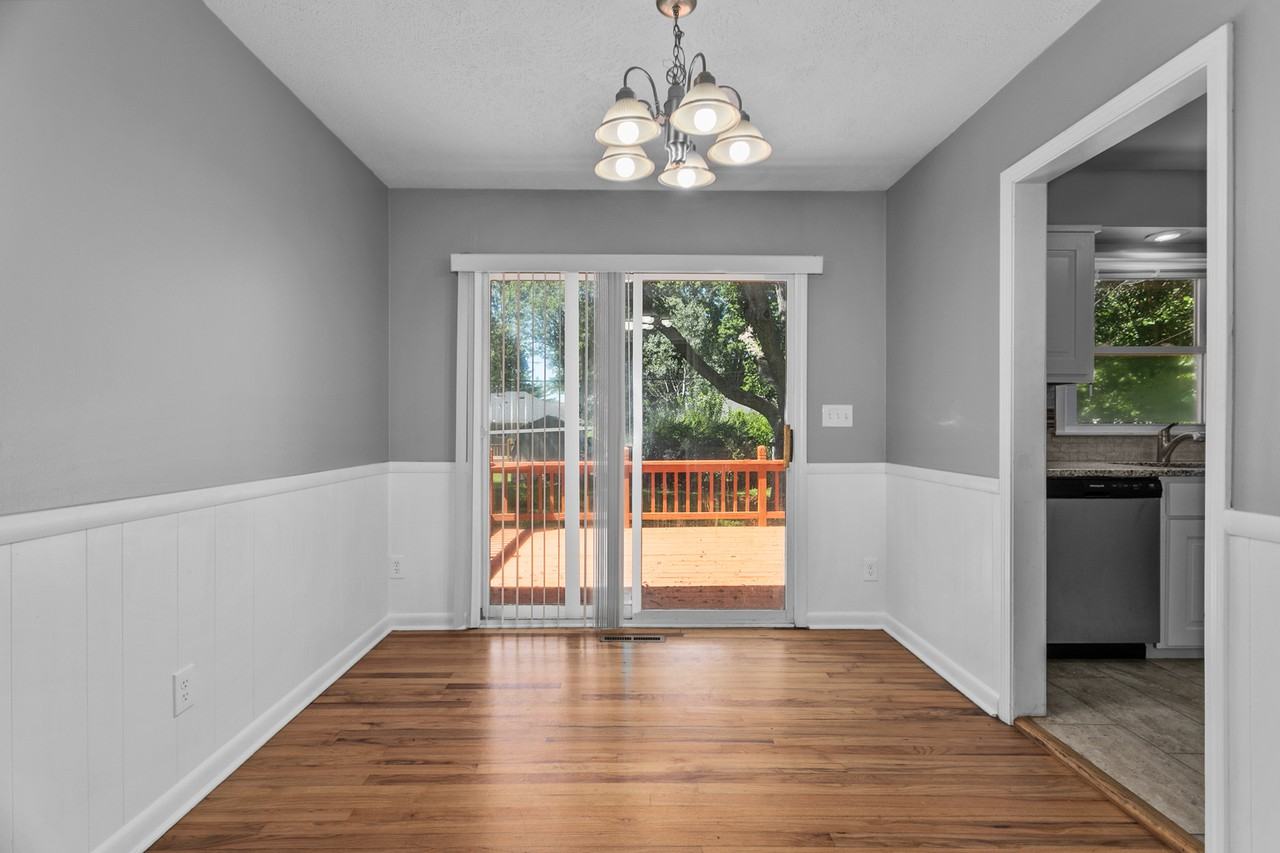 711 Sw 7th St #1 - Photo 6 of 36