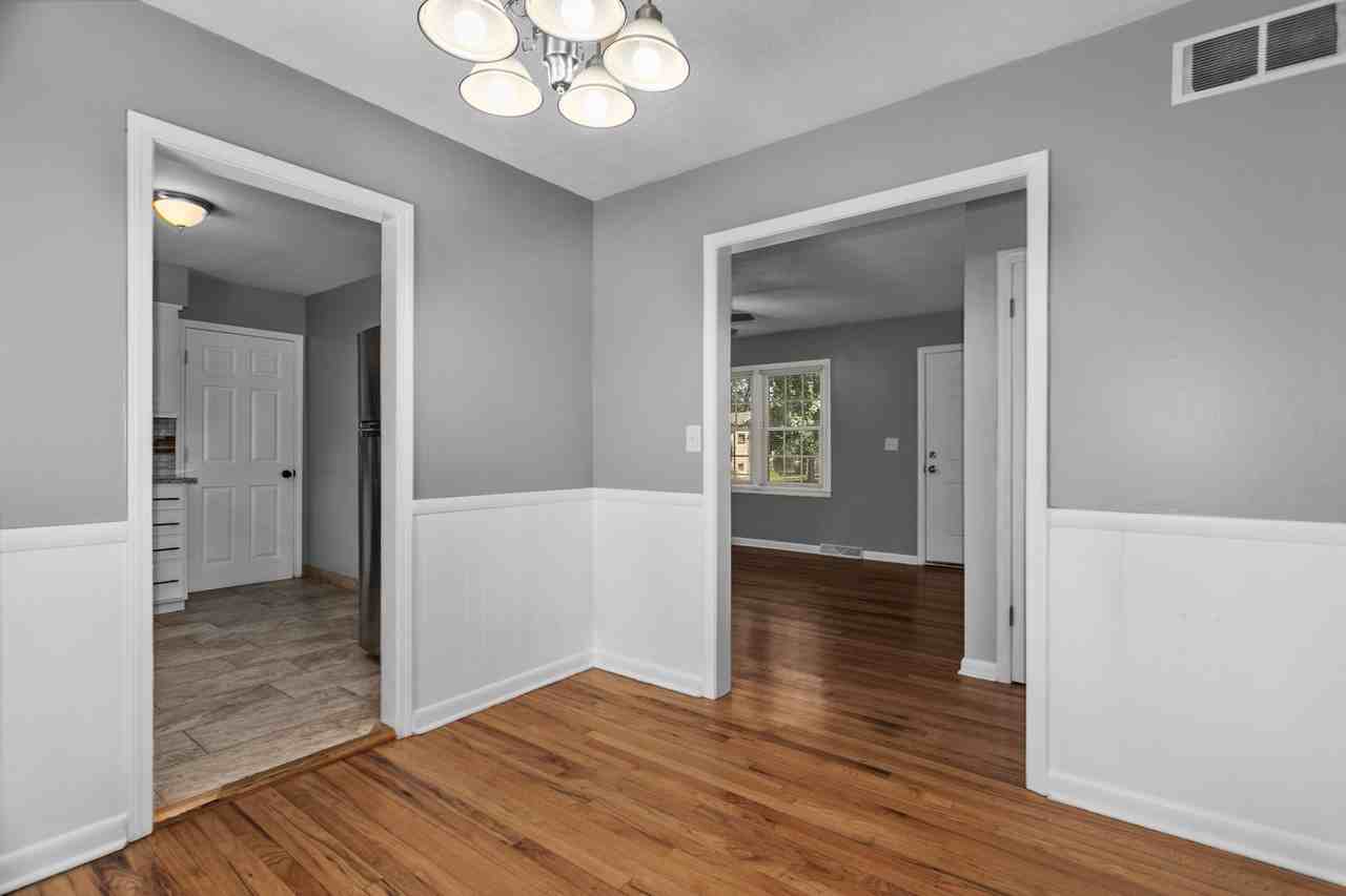 711 Sw 7th St #1 - Photo 7 of 36