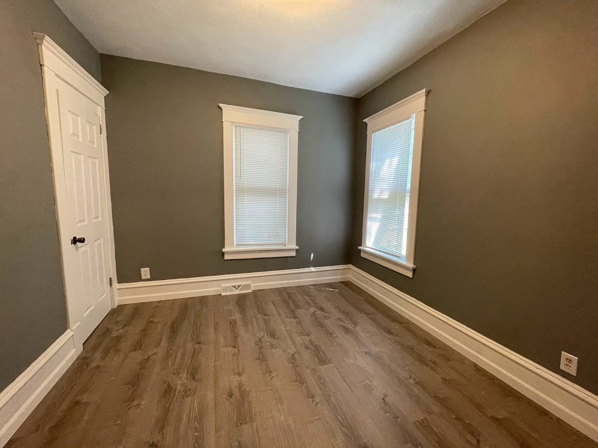 1148 Columbia St #1 - Photo 7 of 9