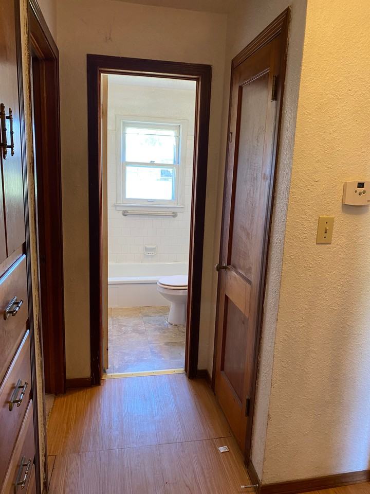 4516 Se 19th St #1 - Photo 4 of 12