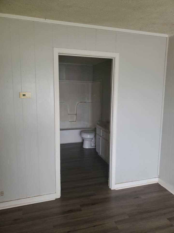 123 DR 984 - A31 #A31 - Photo 4 of 6