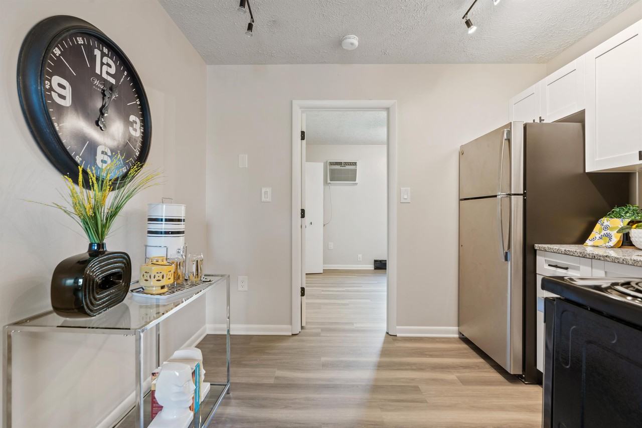 2533 Bradford Ct #2533 - Photo 6 of 50