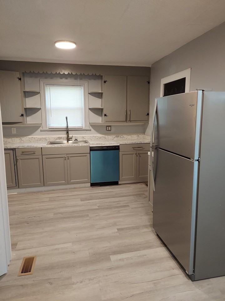 1432 Platt Springs Rd #1 - Photo 5 of 30