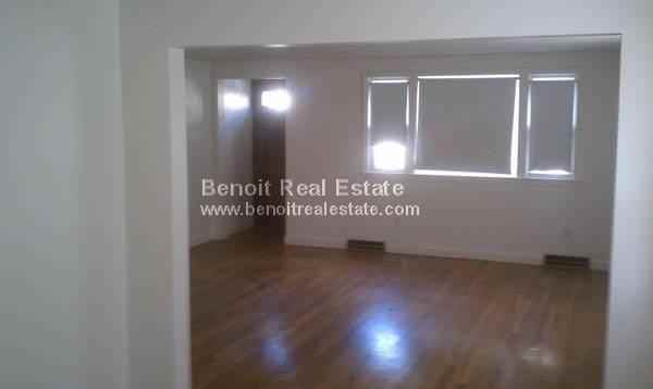 22 Desmond Ave - Photo 3 of 9