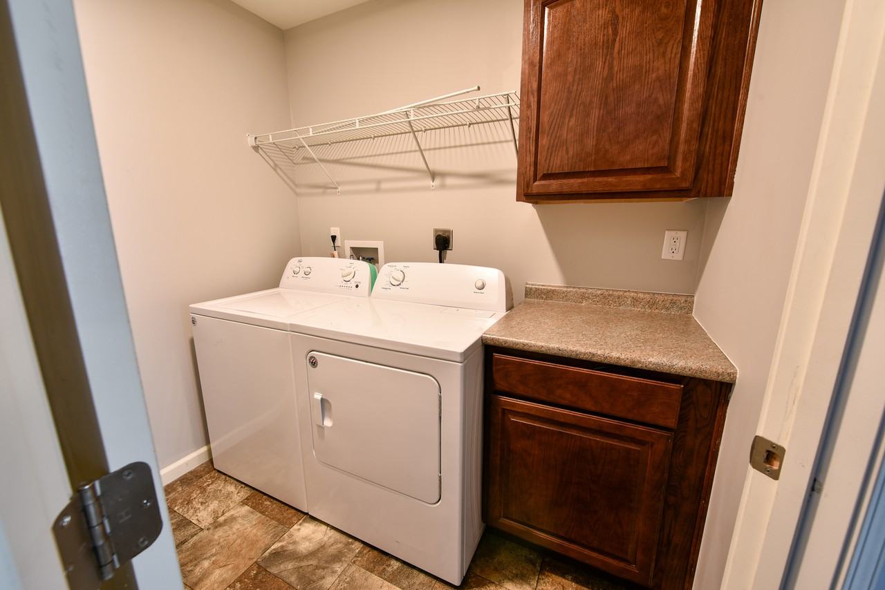 65 Ennis Dr #3 - Photo 3 of 10