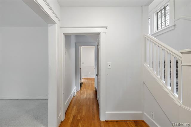 1026 Floyd St - Photo 5 of 16