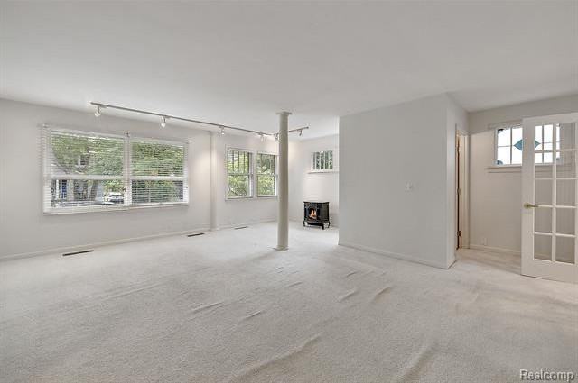 1026 Floyd St - Photo 6 of 16