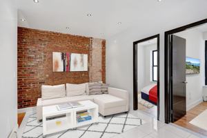 featured image of 125 W 106th St