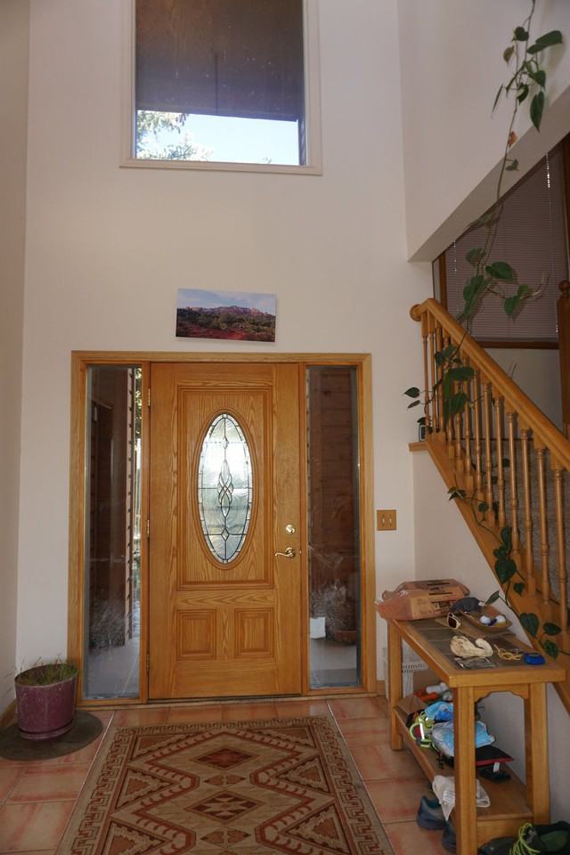 498 Parkview Ave - Photo 3 of 21