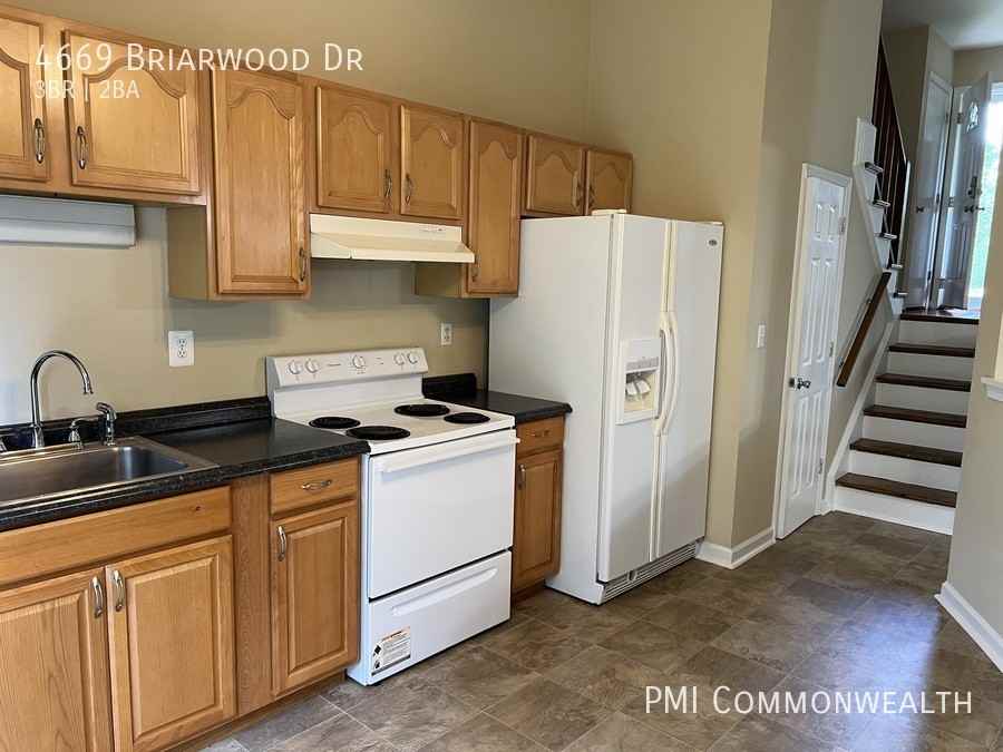 4669 Briarwood Dr - Photo 2 of 20