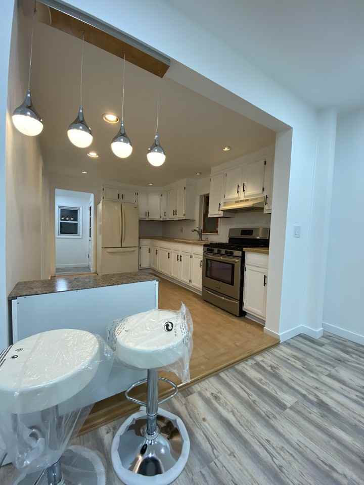 41 Walker St - Photo 3 of 28