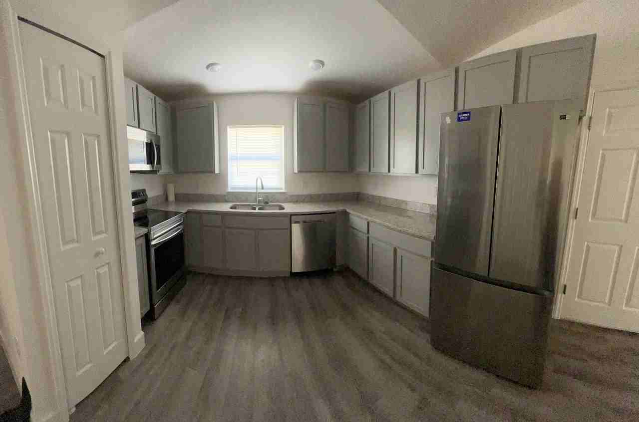 1640 5th Ave - Photo 3 of 3